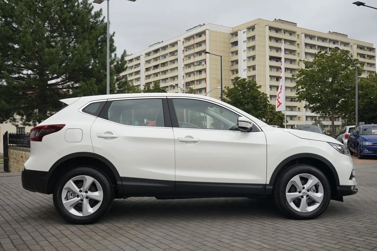 Nissan Qashqai 1.3 DIG-T...  Image 6