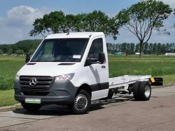 Mercedes-Benz Sprinter 519 CDI 3.0 LTR 6 CYL! Image 2