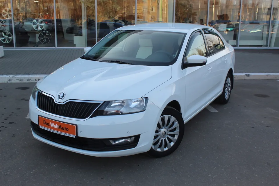 Skoda Rapid Image 1