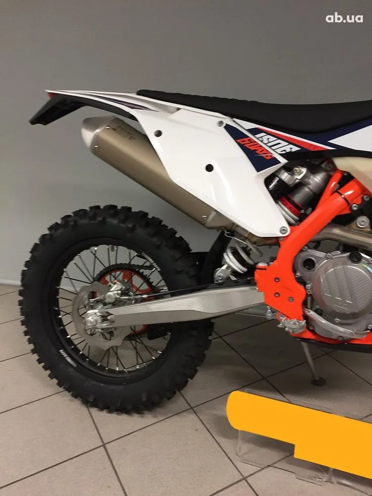 KTM 250 Image 3